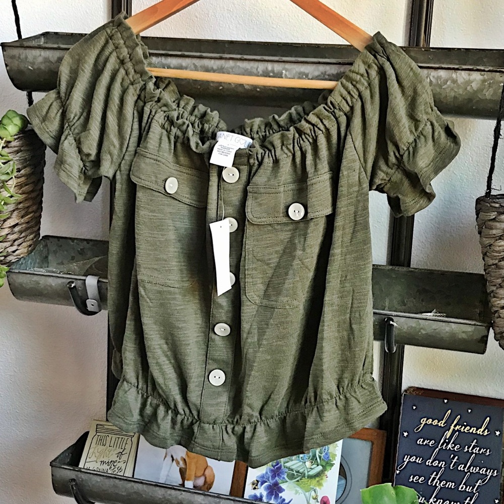 Off the shoulder ruffled trim utility top - Picture 4 of 11